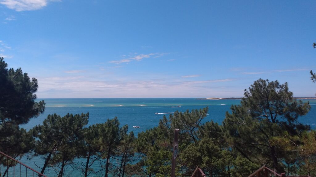 Photo prise de la corniche du Pyla-sur-Mer le 10 juin 2023.