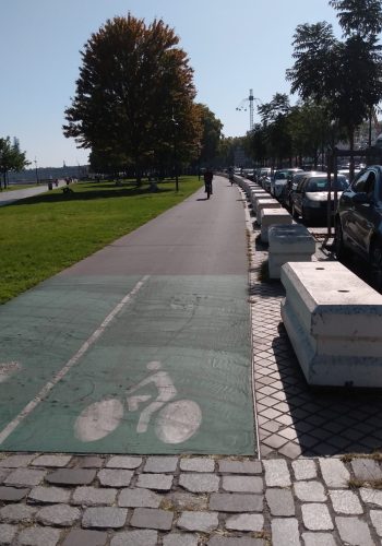 La piste cyclable du Quai Louis XVIII