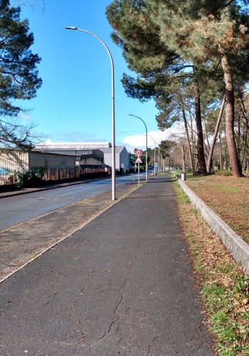 Photo d'une piste cyclable du campus universitaire de Pessac