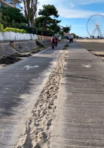 Photo prise le 27 octobre 2024 en bordure de la plage d'Arcachon.